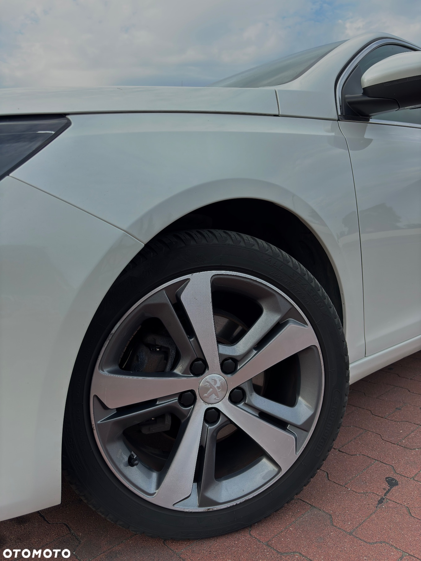 Peugeot 308 1.2 PureTech GPF Allure S&S - 11