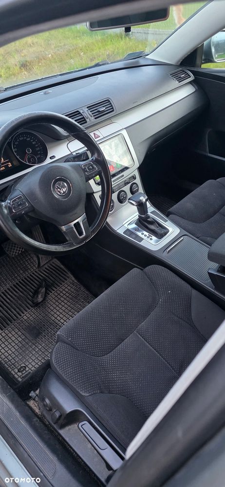 Volkswagen Passat 2.0 TDI DPF Comfortline DSG - 11