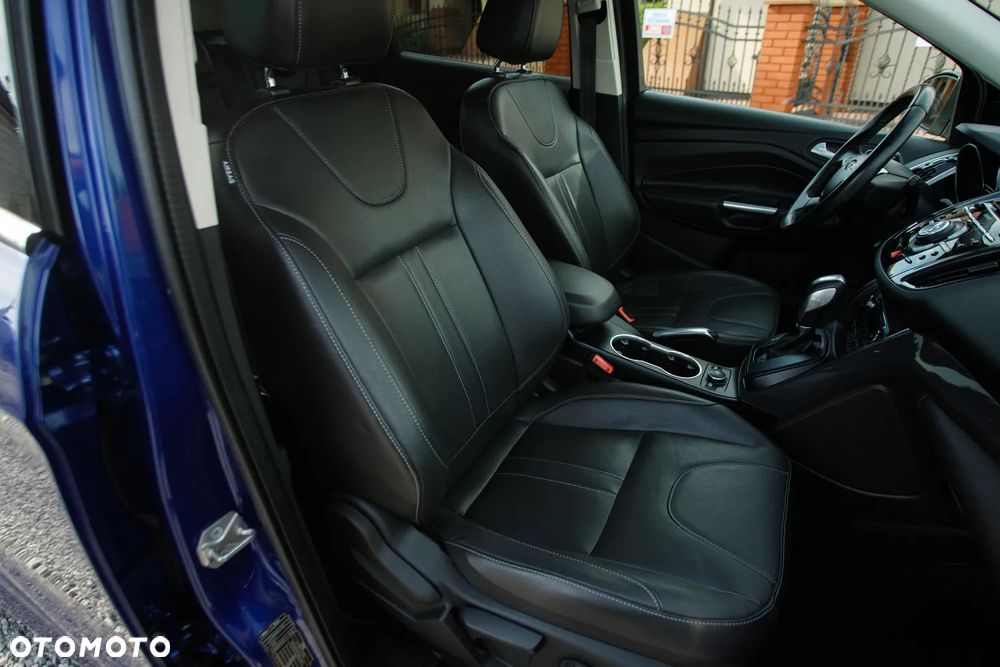 Ford Kuga 2.0 TDCi 4x4 Titanium - 37