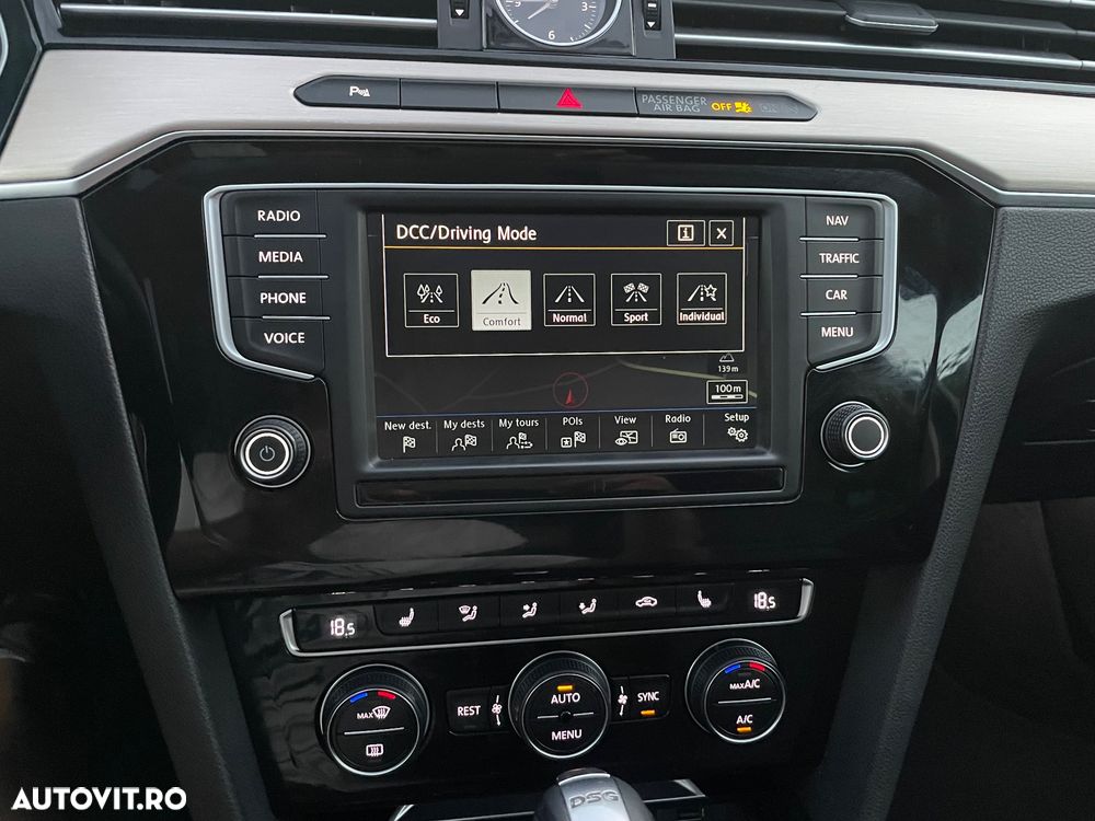 Volkswagen Passat - 31