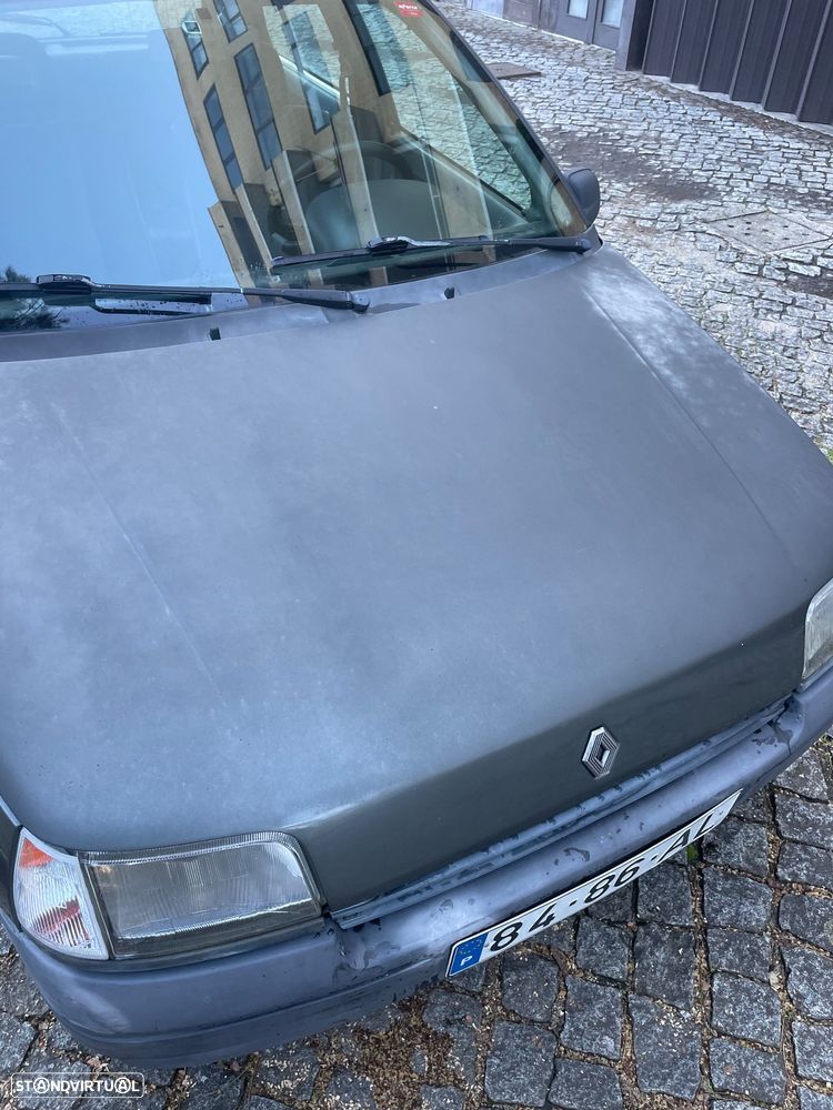 Renault Clio 1.2 RN - 6