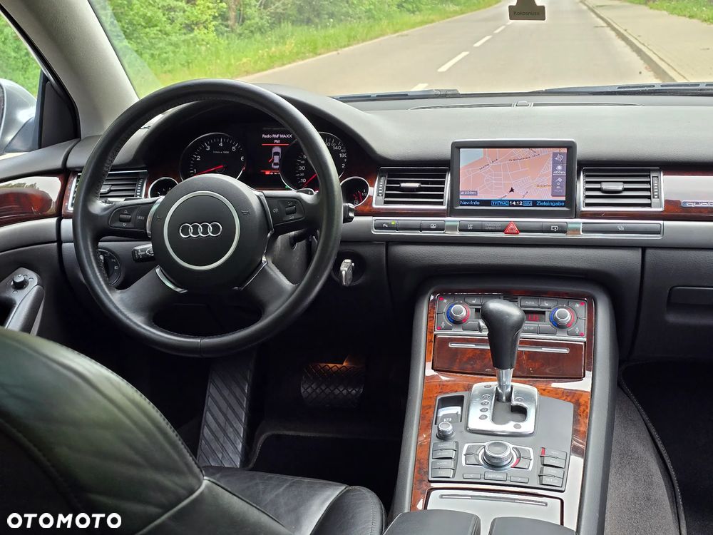 Audi A8 4.2 Quattro - 29