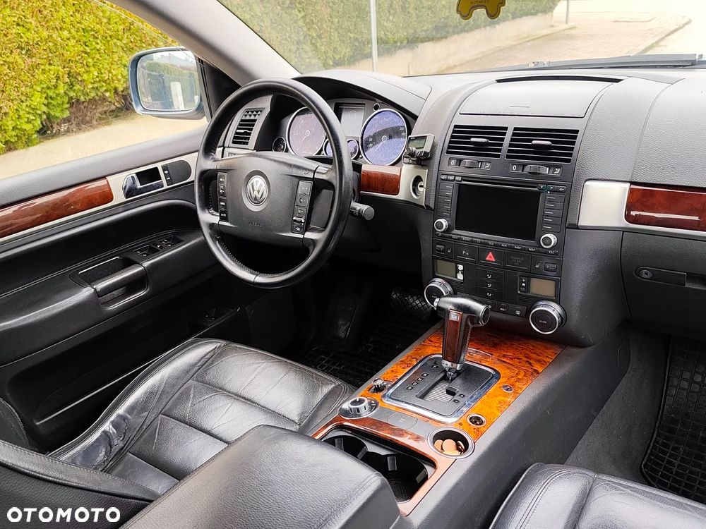 Volkswagen Touareg - 16