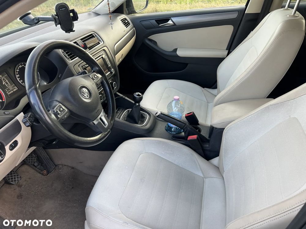 Volkswagen Jetta 2.0 TDI DPF Comfortline - 2