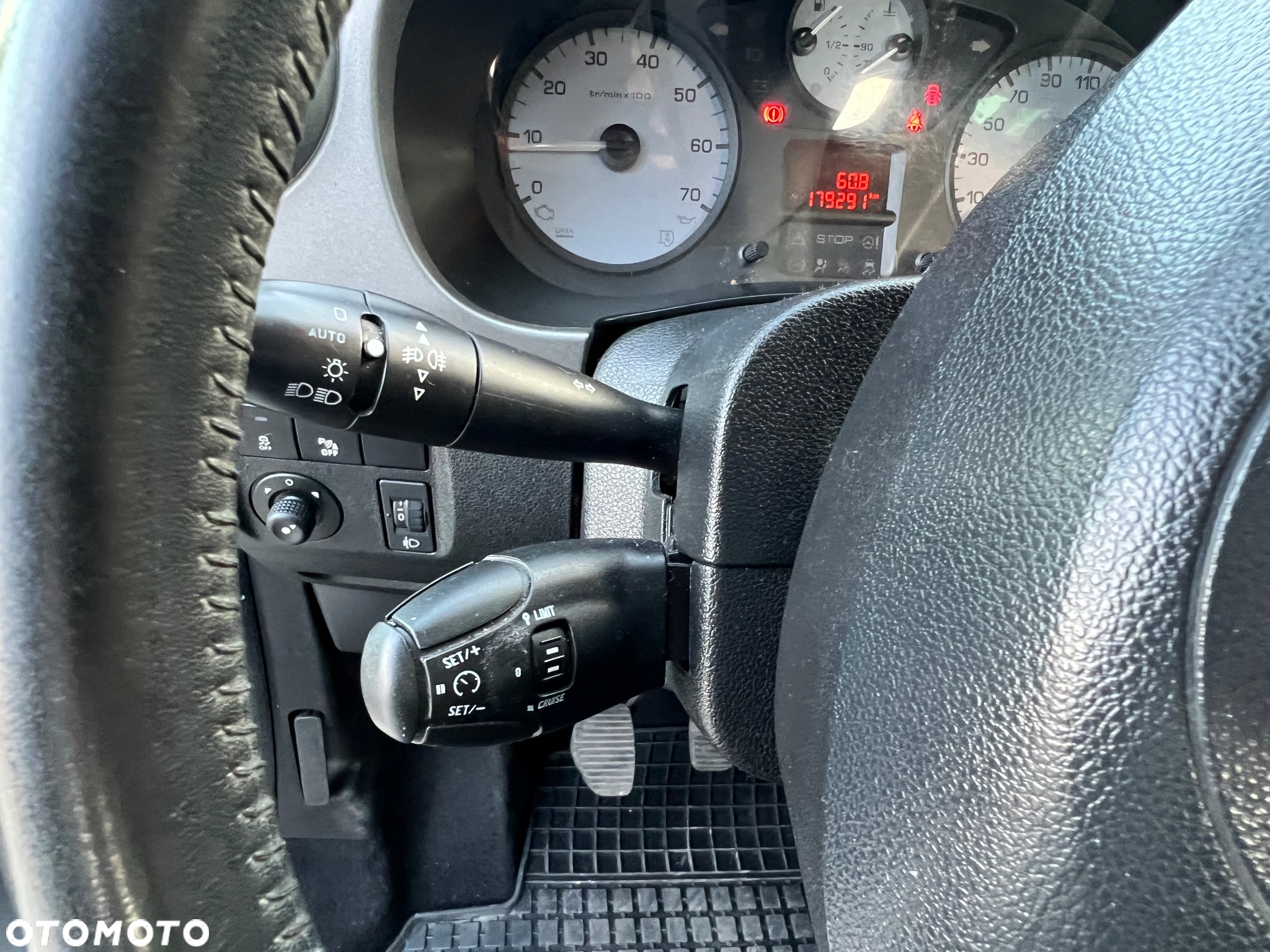 Citroën Berlingo Multispace BlueHDi 100 FEEL - 18