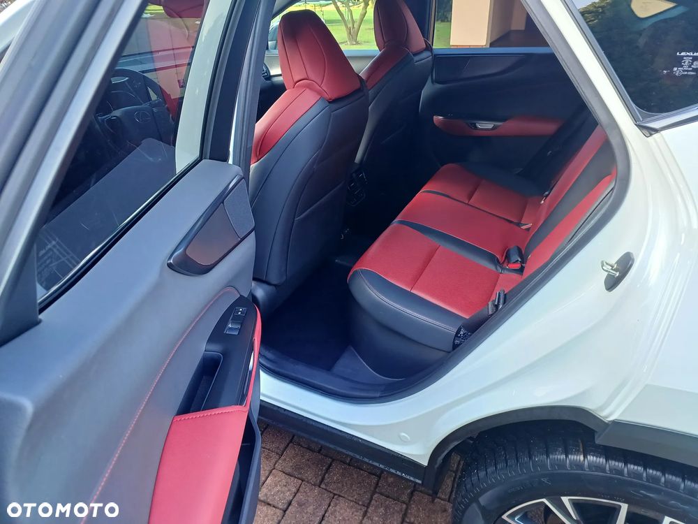 Lexus NX 450h+ Omotenashi AWD - 12