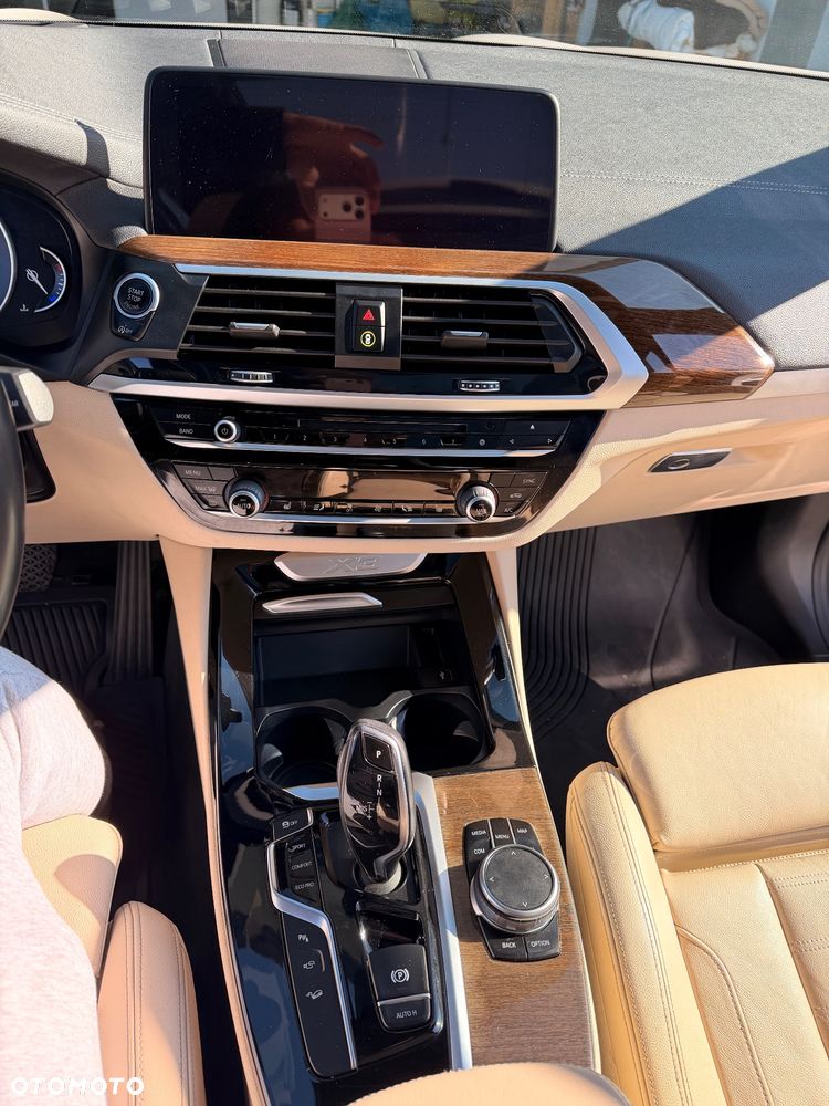 BMW X3 xDrive30i Luxury Line - 29