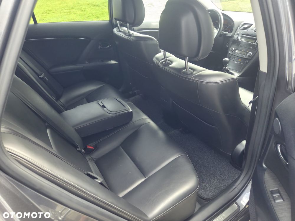 Toyota Avensis 2.0 Executive - 20