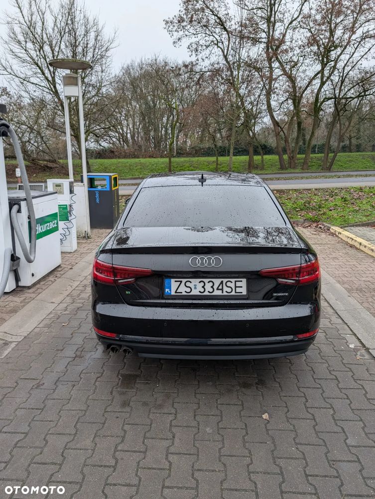 Audi A4 Limousine - 6