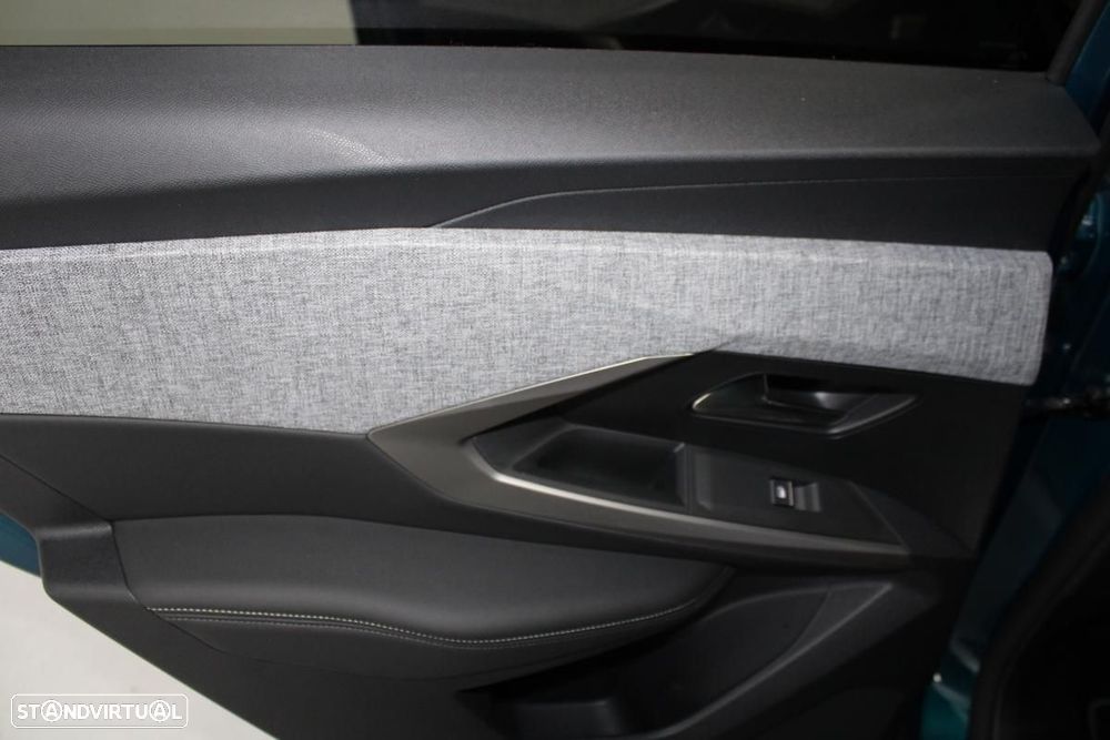 Peugeot E-3008 73 kWh GT - 13