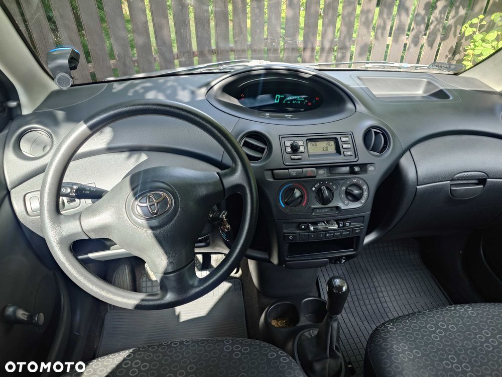 Toyota Yaris - 5