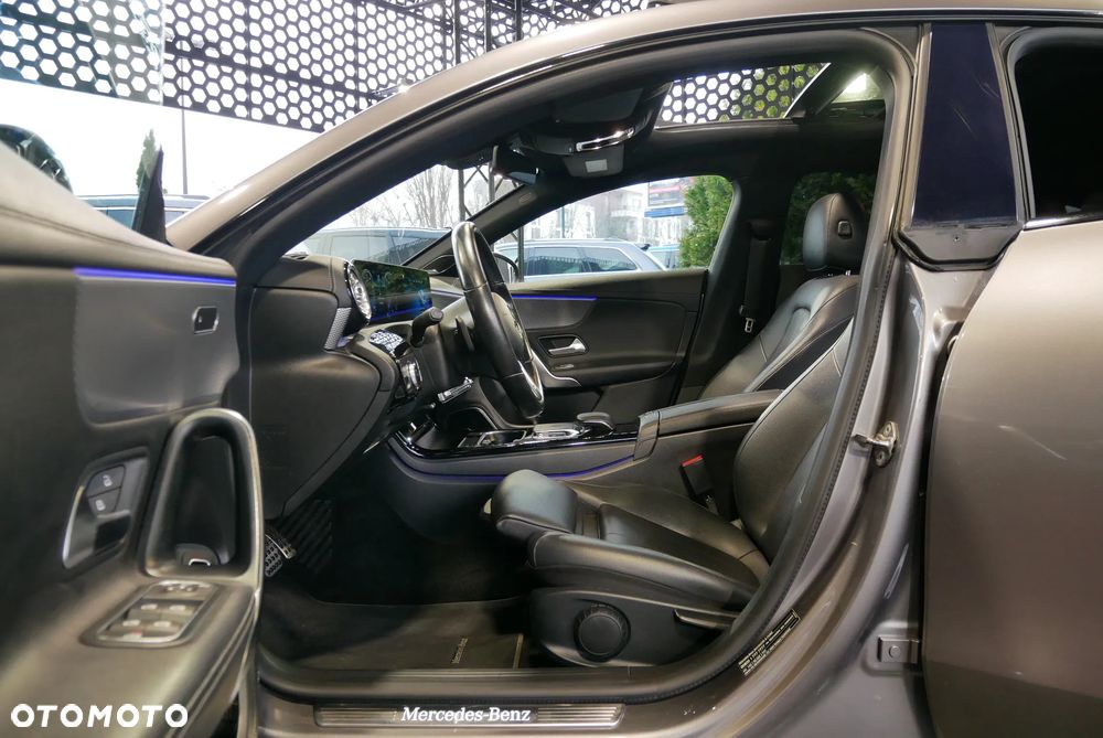 Mercedes-Benz CLA 200 7G-DCT Progressive - 8