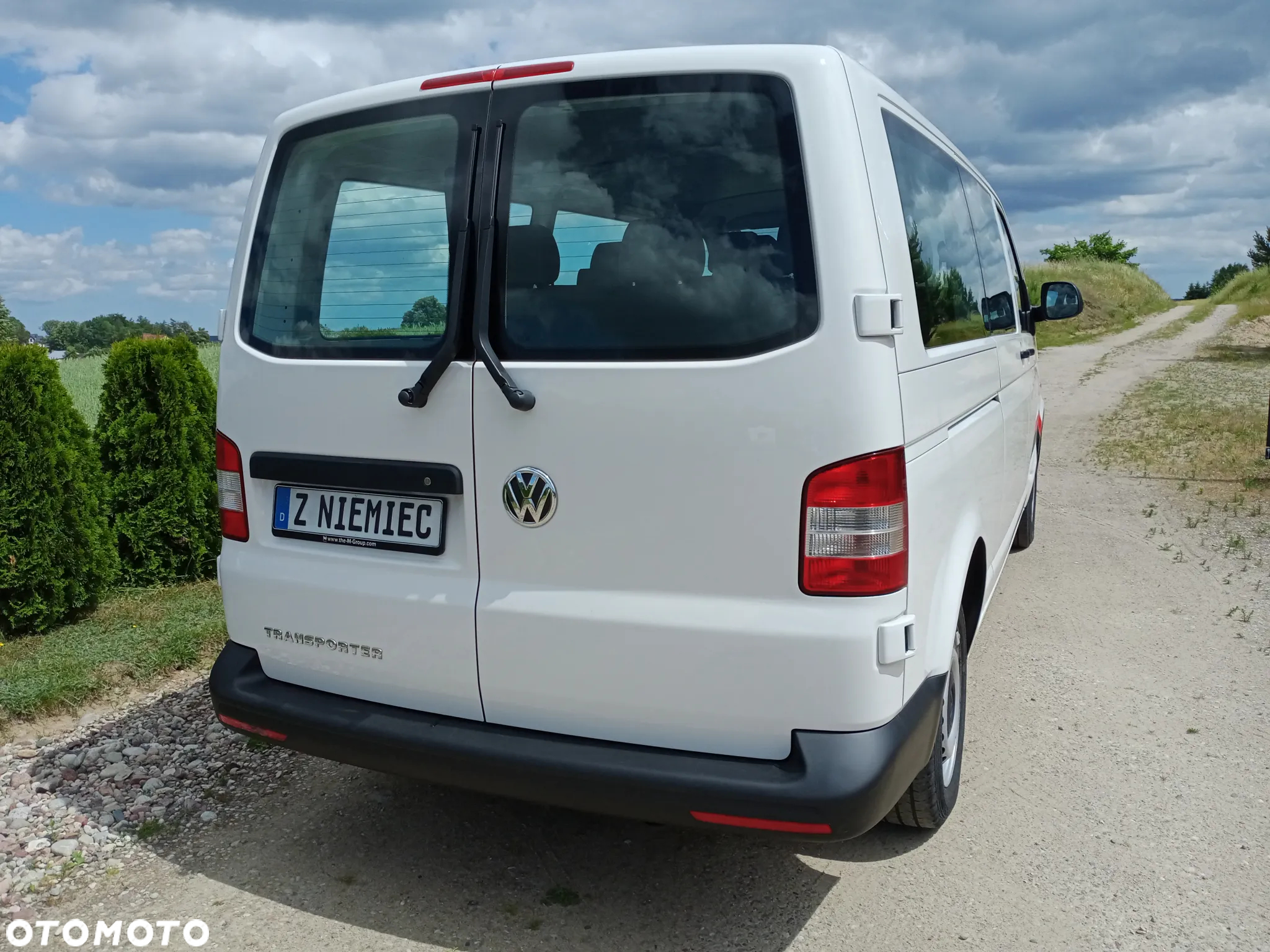 Volkswagen T5 LIFT T6 9 osobowy 2015 .rok 2.0 140 KM Long  6 bieg. serwis do końca doinwestowany klima  tempomat  vebasto isofix - 33