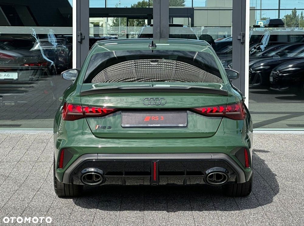 Audi RS3 Limousine - 10
