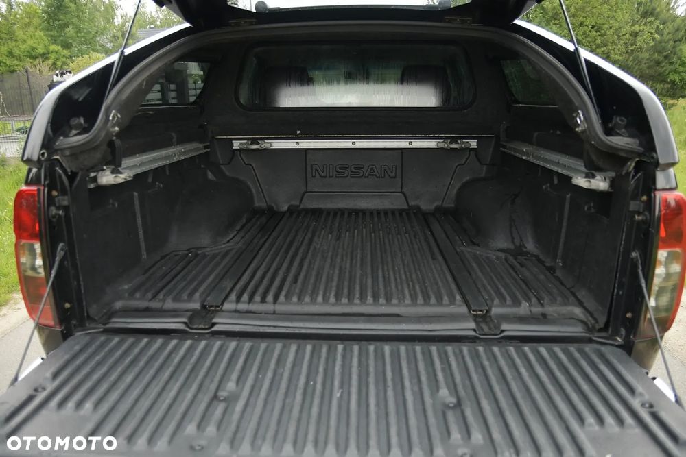 Nissan Navara 2.5 D Platinum - 14