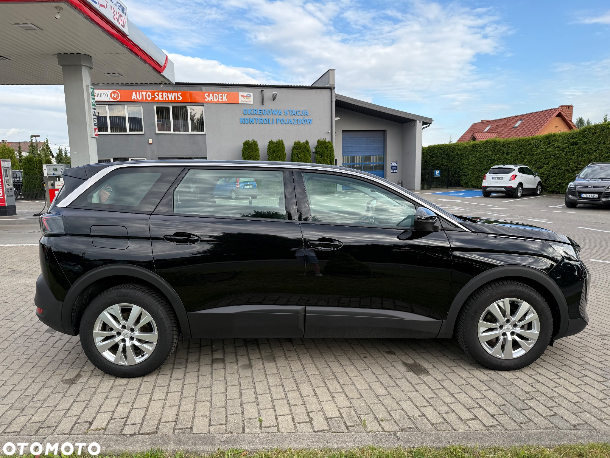 Peugeot 5008 1.2 PureTech Active Pack S&S EAT8 - 8