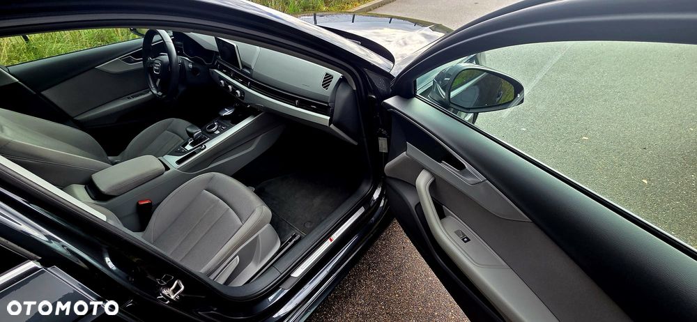 Audi A4 Limousine - 6