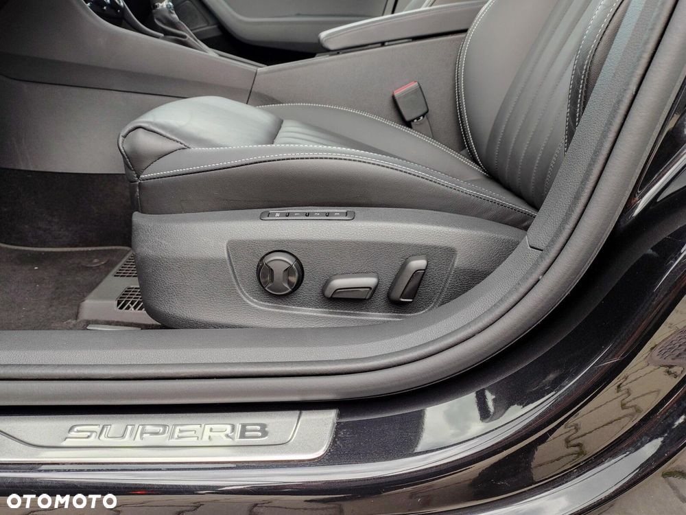 Skoda Superb 2.0 TSI L&K DSG - 12