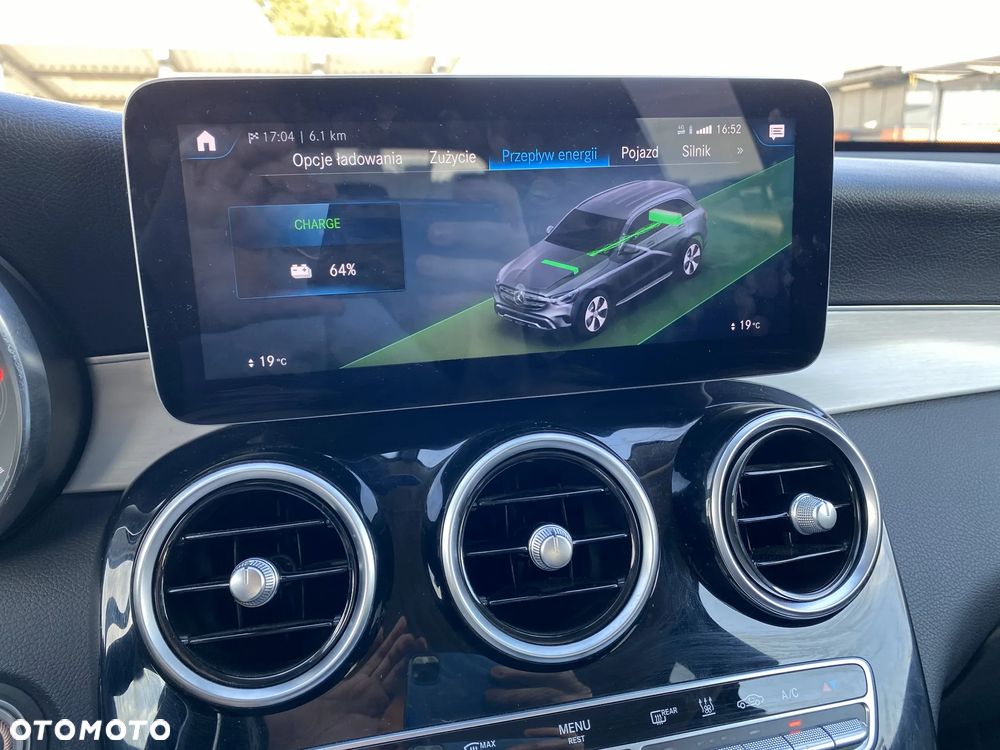 Mercedes-Benz GLC 300 e 4-Matic Business Edition - 27