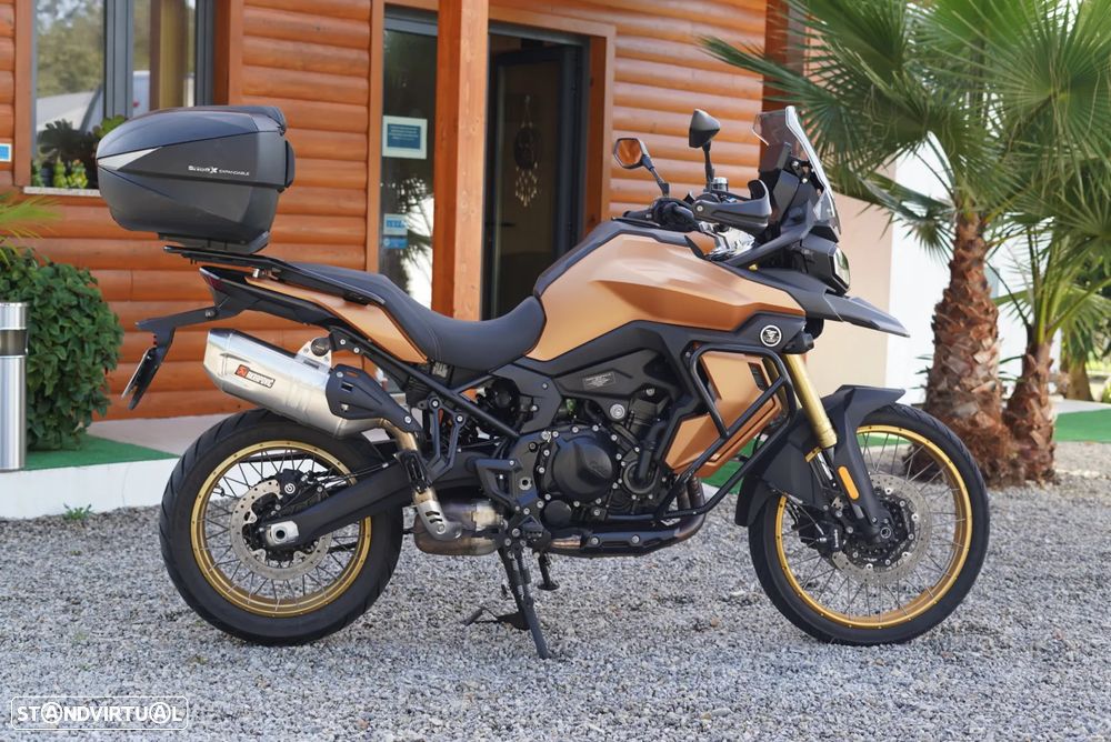 Voge 900DSX - 1