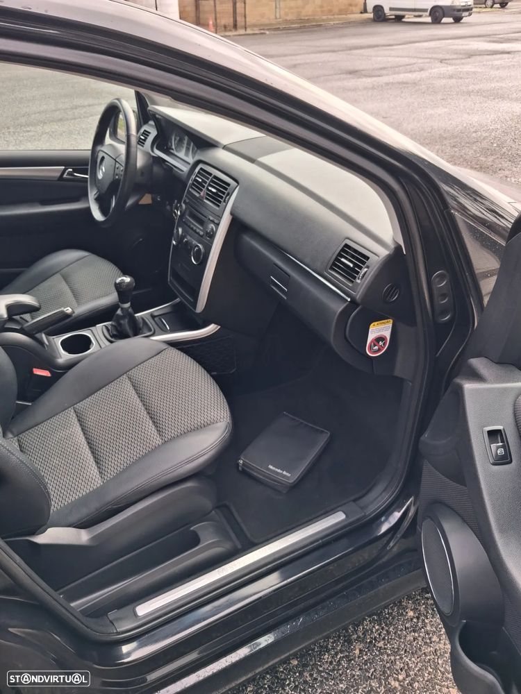 Mercedes-Benz B 180 CDI - 8