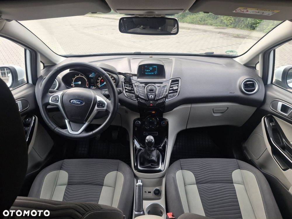 Ford Fiesta - 7