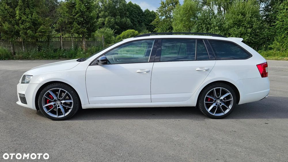 Skoda Octavia Combi 2.0 TDI DSG RS - 12