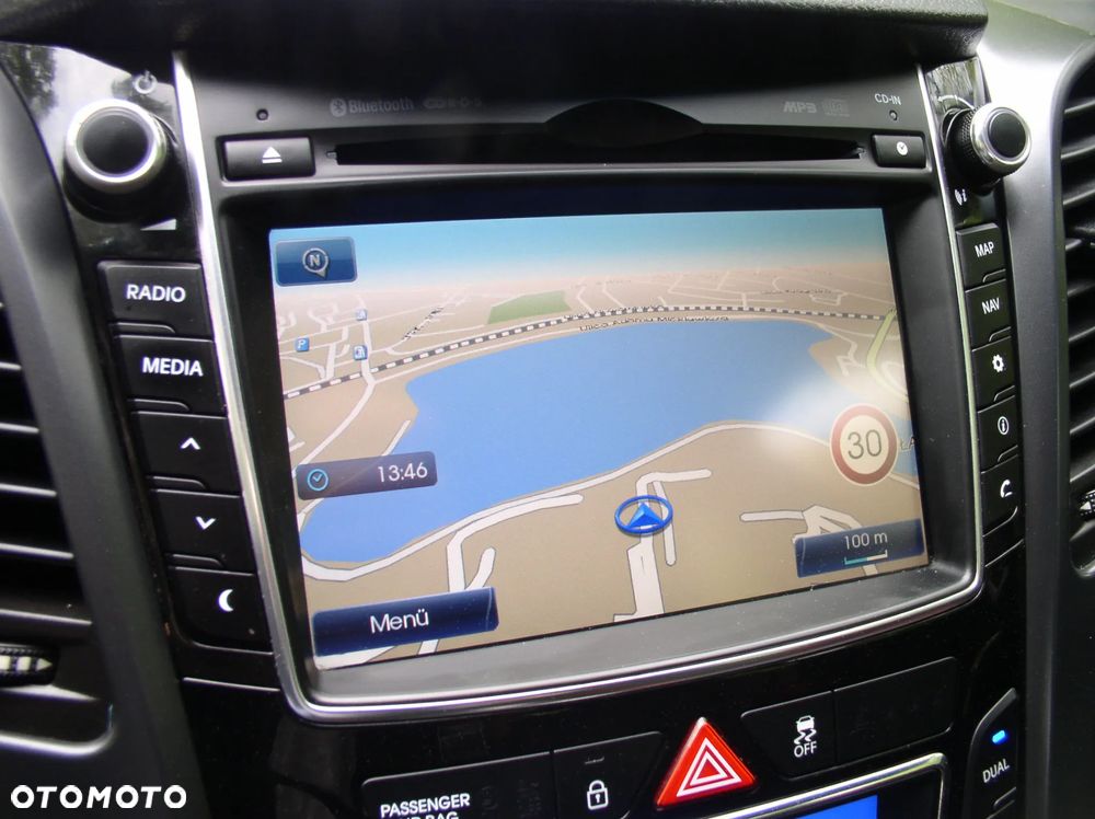 Hyundai i30 1.6 GDI Turbo Luxury - 24