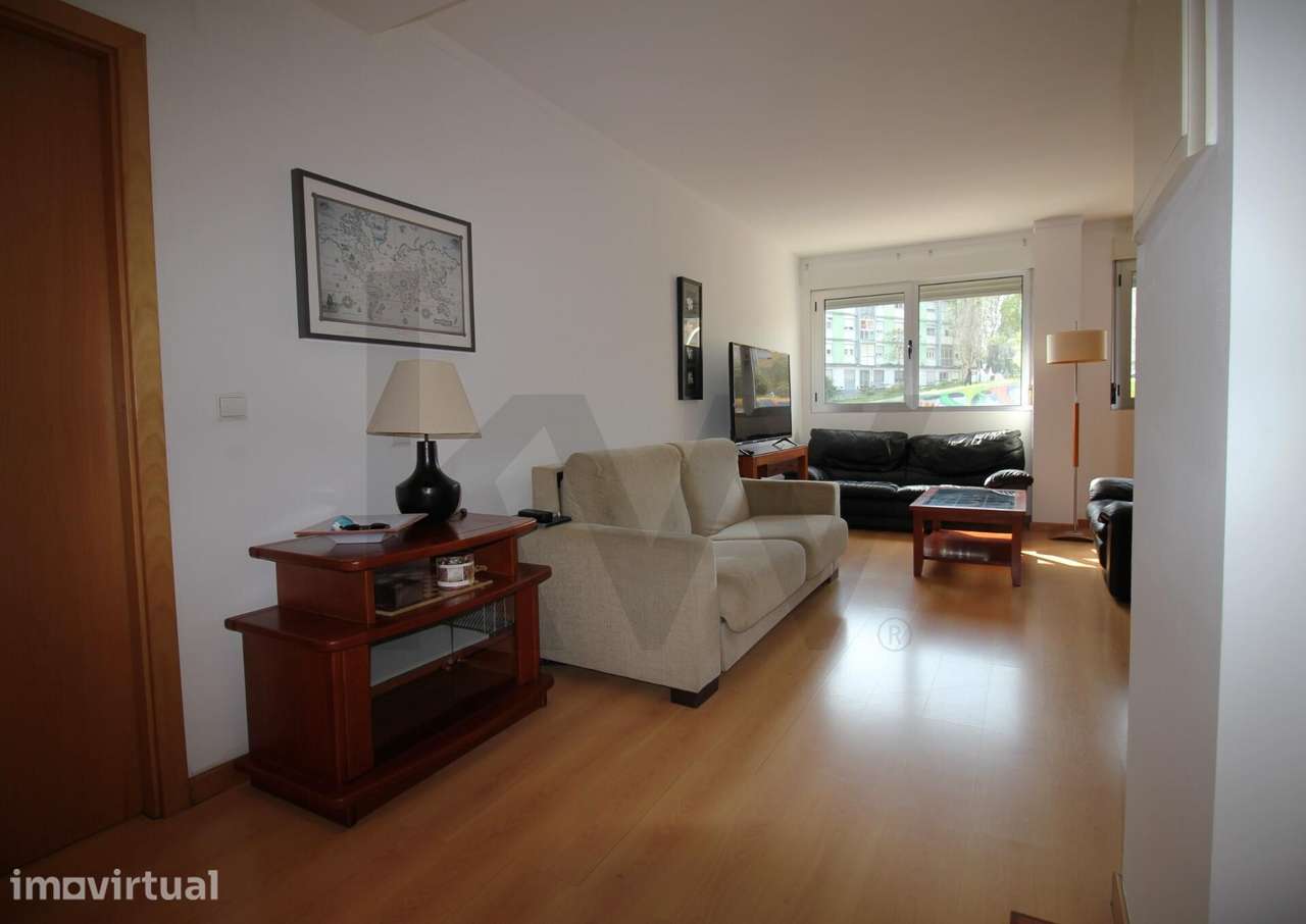 Apartamento T2 com parqueamento na Alta de Lisboa - Grande imagem: 3/22