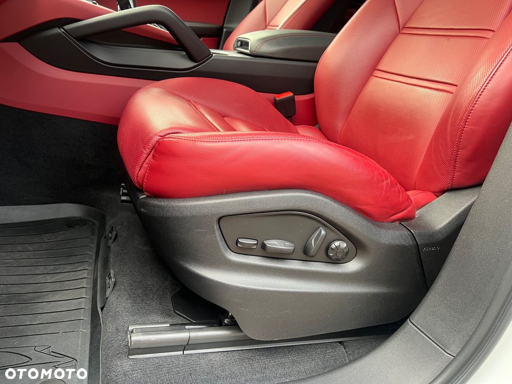 Porsche Cayenne Platinum Edition - 27