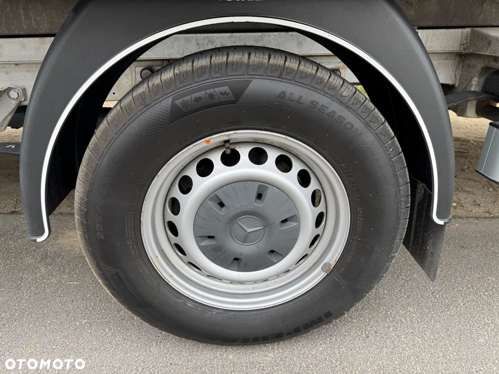Mercedes-Benz Sprinter - 6