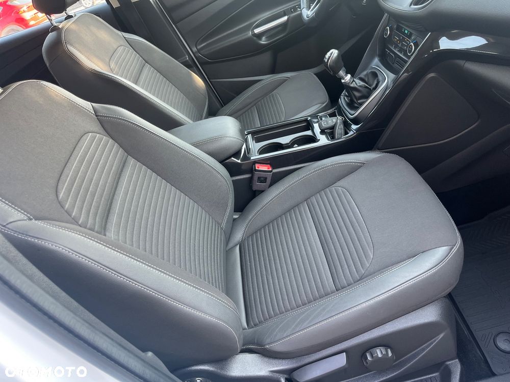Ford Kuga 2.0 TDCi 4x4 Titanium - 26