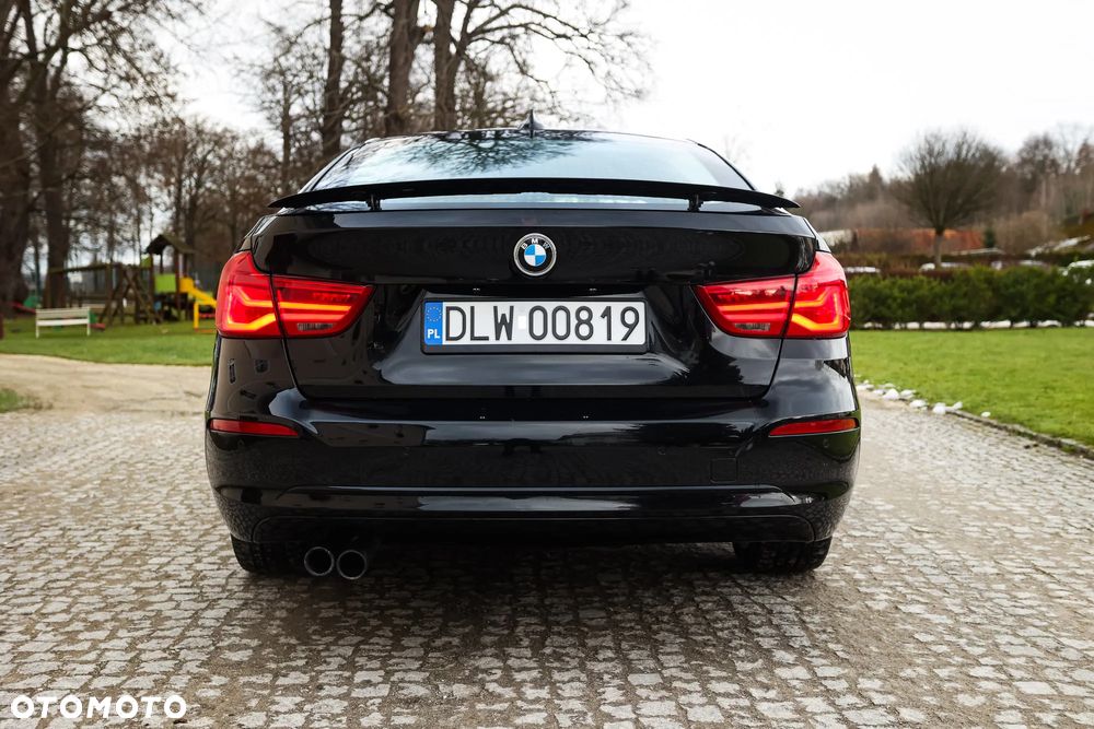 BMW Seria 3 330i Sport Line Sport - 15