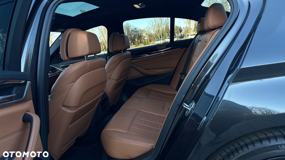BMW Seria 5 540i xDrive M Sport sport - 26