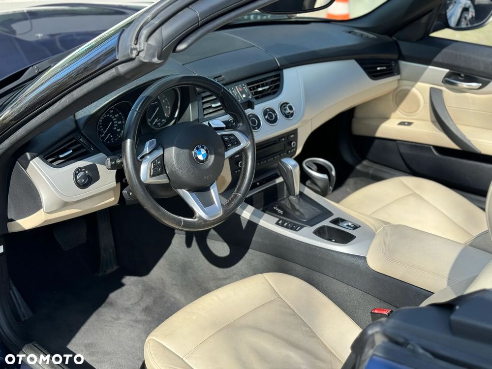 BMW Z4 sDrive30i - 18