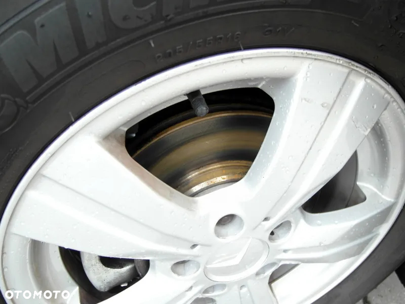 Mercedes-Benz Klasa B 180 CDI DPF Special Edition - 35