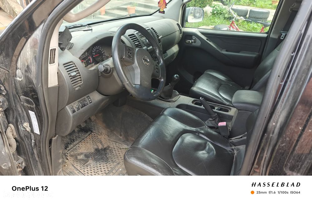 Nissan Navara 2.5 D SE - 3