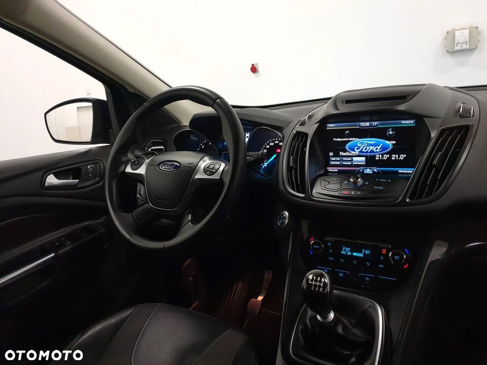 Ford Kuga - 28