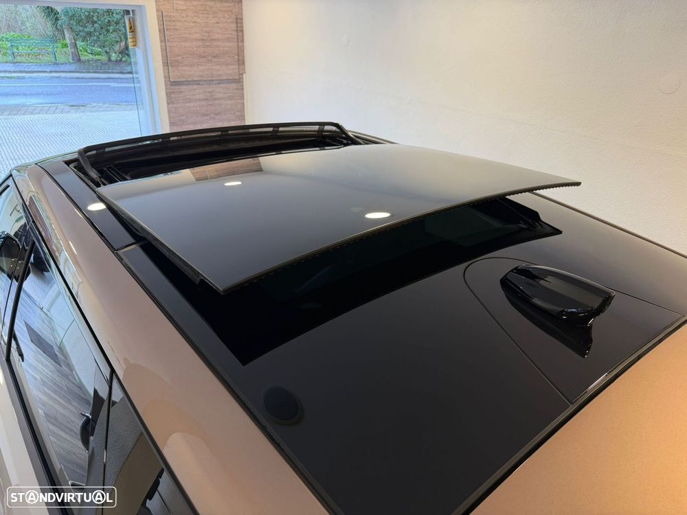 Land Rover Range Rover Evoque 1.5 P300e AWD Bronze Collection Auto - 31