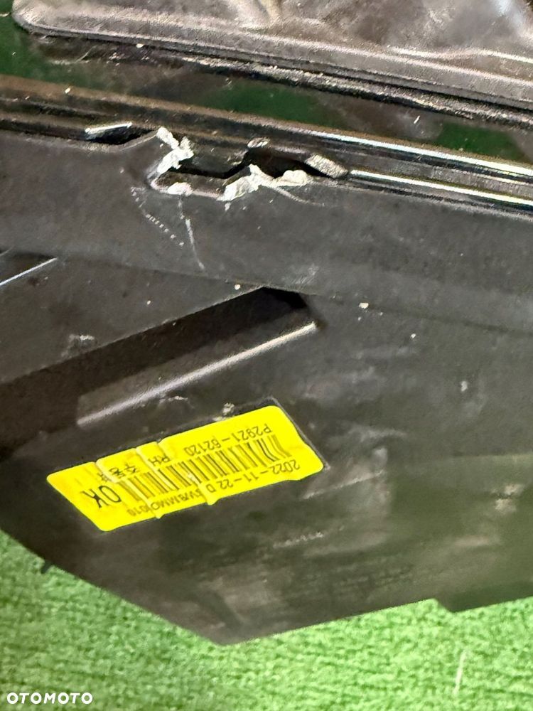 REFLEKTOR PRAWY KIA SORENTO IV FULL LED NR:755 - 4