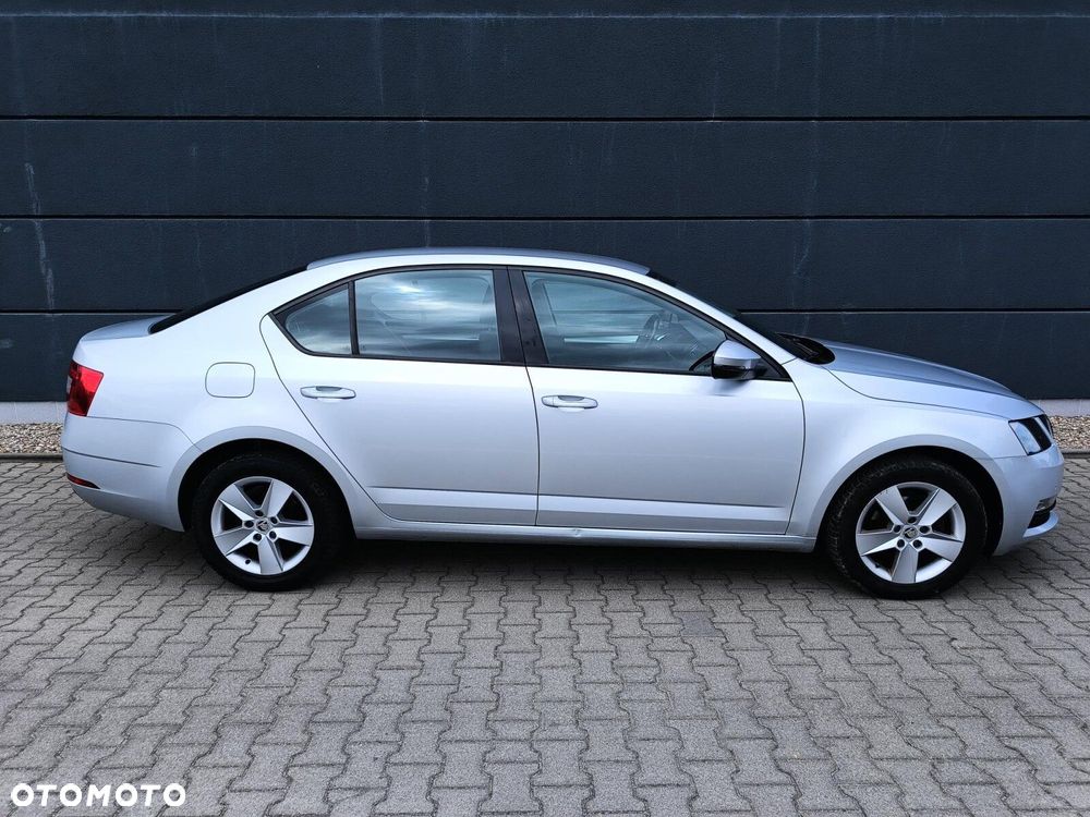 Skoda Octavia 1.6 TDI SCR Ambition - 6