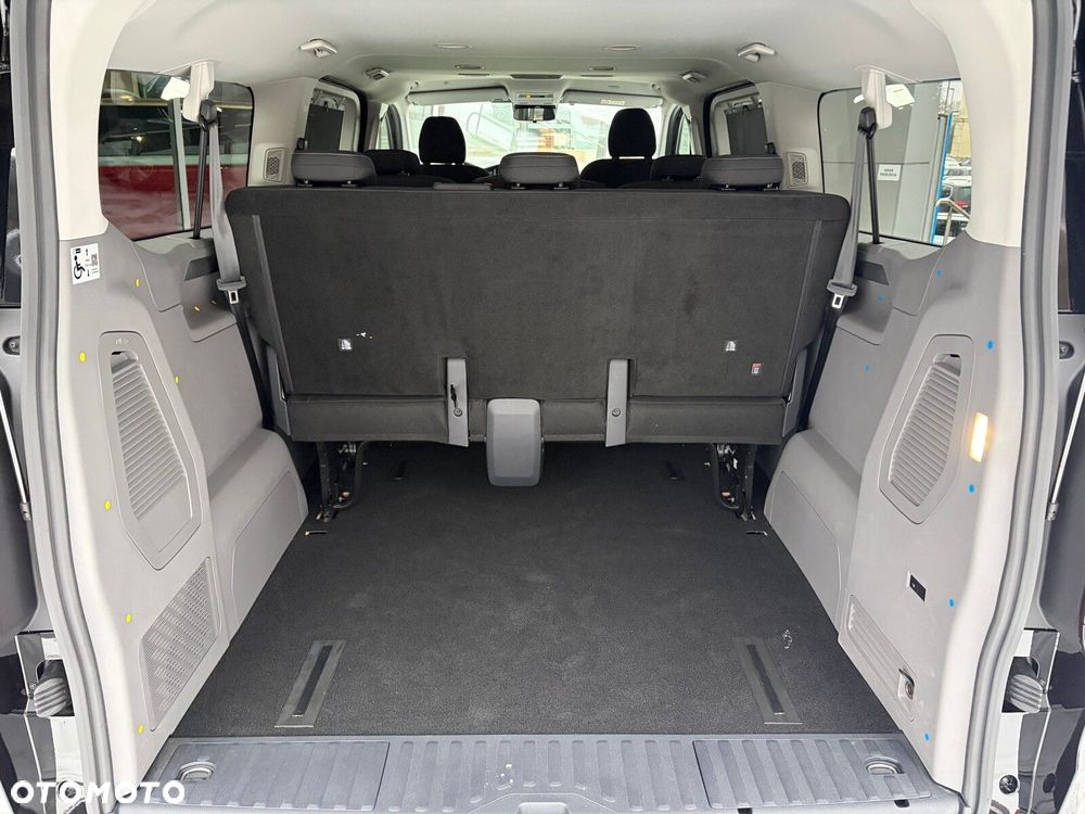 Volkswagen Nowa Caravelle Caravelle silnik: 2,0 l TDI 150 KM / skrzynia biegów: 8-biegowa automatyczna rozstaw osi: 3500 mm - 21
