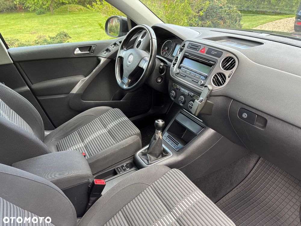 Volkswagen Tiguan - 2