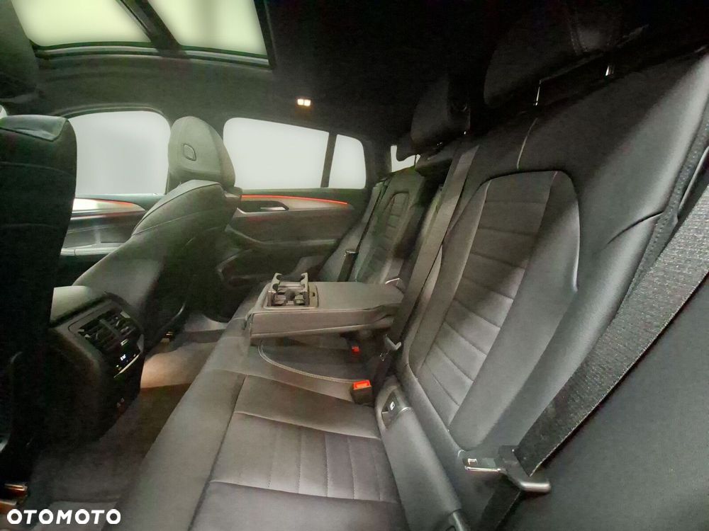 BMW X4 - 18