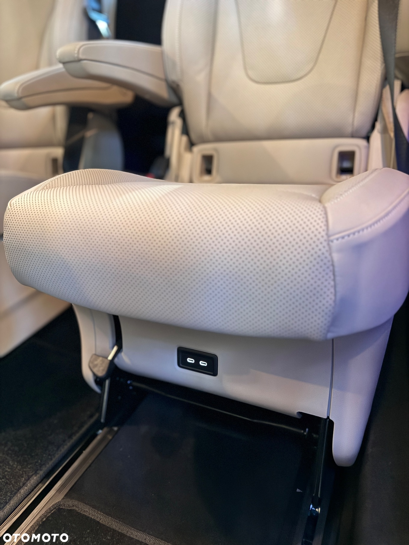 Mercedes-Benz Klasa V 300 d 4-Matic Avantgarde 9G-Tronic (ekstra d³) - 23