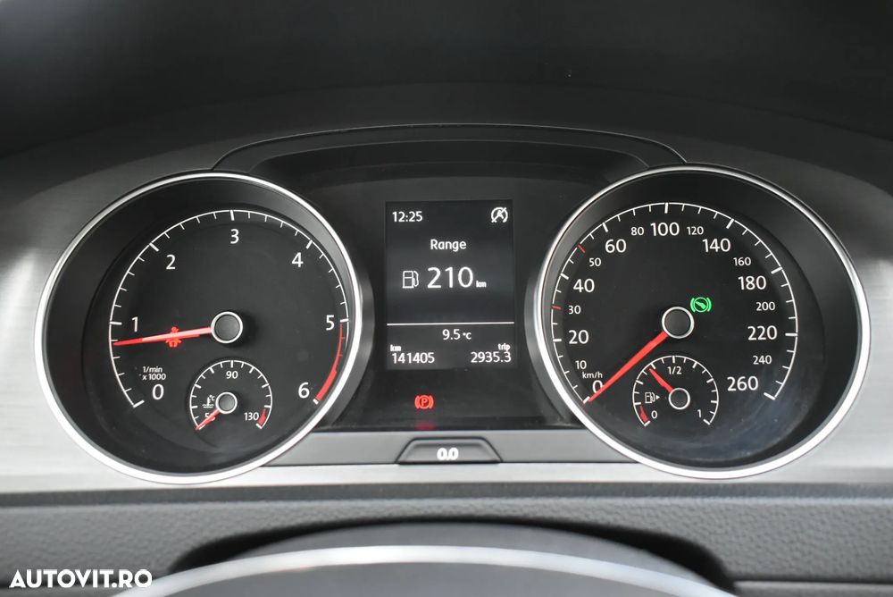 Volkswagen Golf 1.6 TDI DPF BMT DSG Comfortline - 5