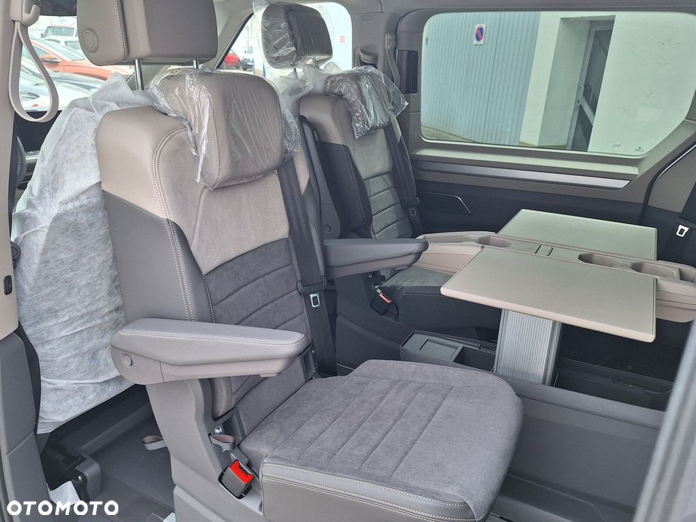 Volkswagen Multivan - 15