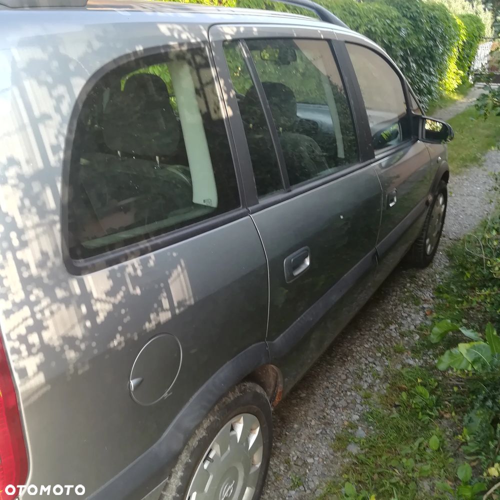 Opel Zafira 1.6 16V Elegance - 3