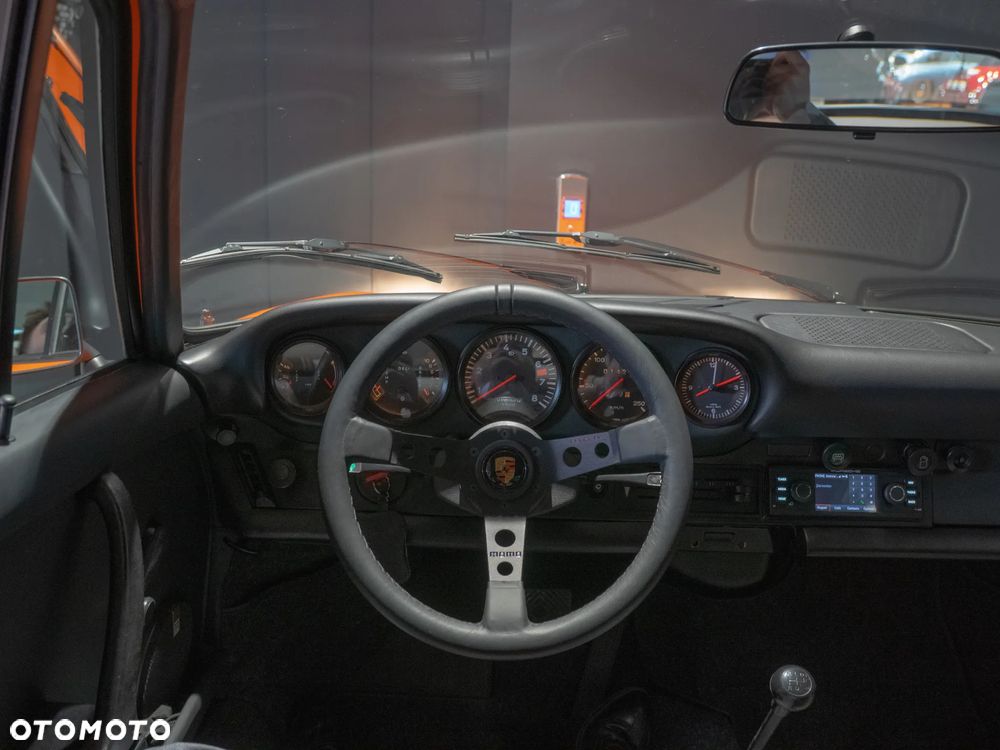 Porsche 911 - 22