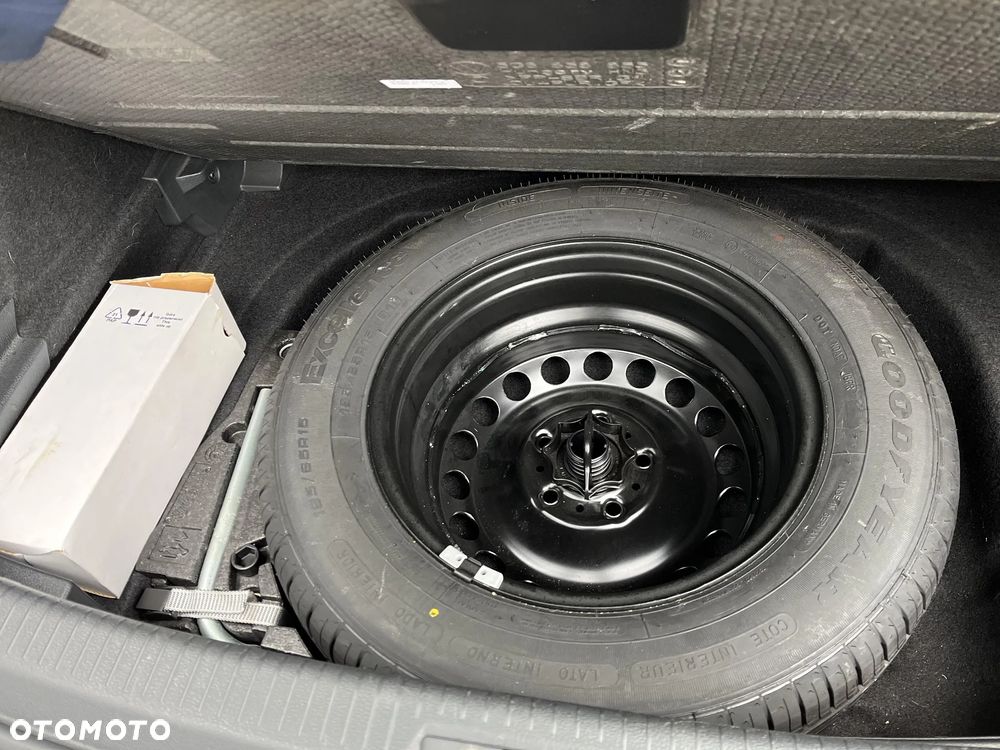 Volkswagen Golf 1.2 TSI BMT Trendline - 19